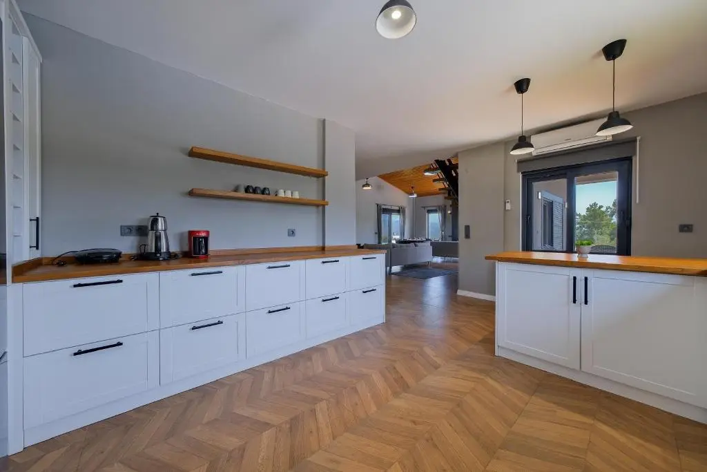 Modern kitchen
